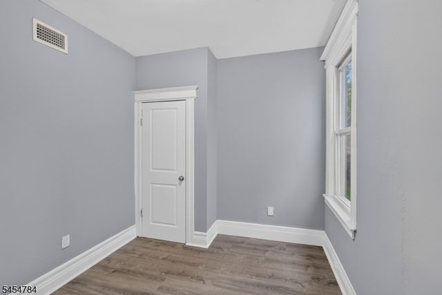 529 S Clinton St, East Orange City, NJ 07018