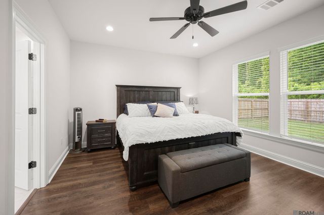 33945 Highridge Ave, Denham Springs, LA 70706