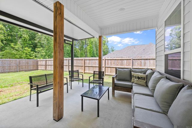 33945 Highridge Ave, Denham Springs, LA 70706