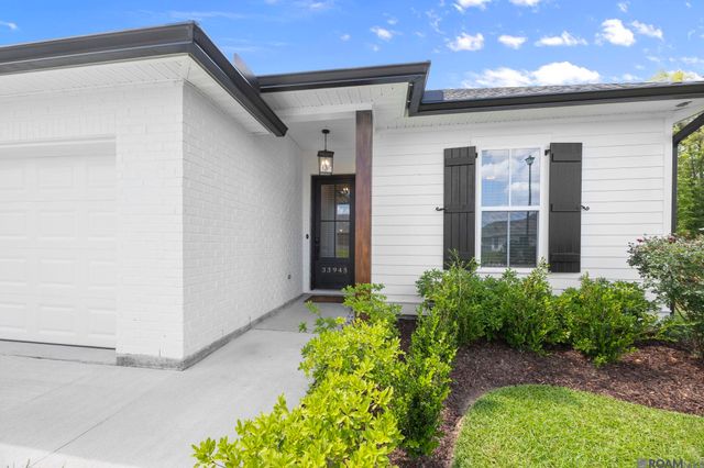 33945 Highridge Ave, Denham Springs, LA 70706
