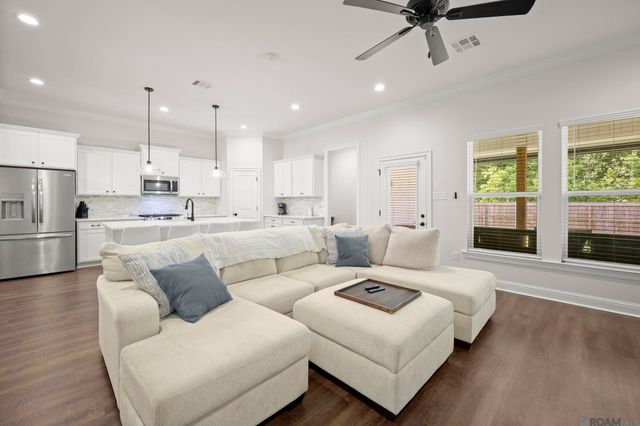 33945 Highridge Ave, Denham Springs, LA 70706
