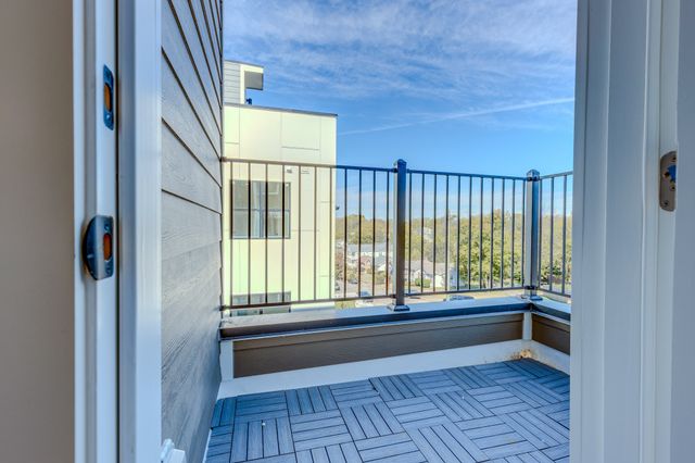 110B Myrtle St B, Nashville, TN 37206