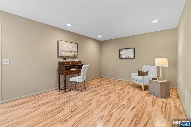 250 Westervelt Lane, Mahwah, NJ 07430