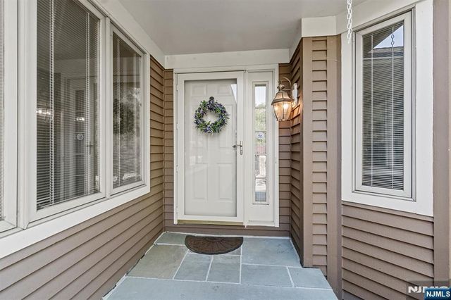 250 Westervelt Lane, Mahwah, NJ 07430