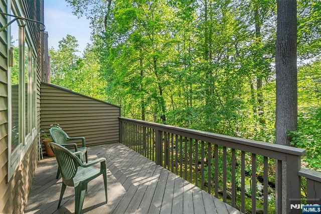 250 Westervelt Lane, Mahwah, NJ 07430