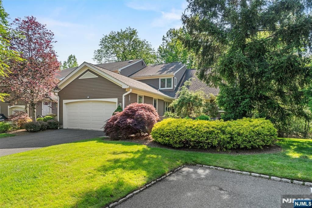 250 Westervelt Lane, Mahwah, NJ 07430