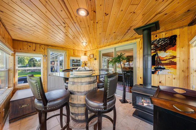 850 BAVARIAN COURT, Oshkosh, WI 54901