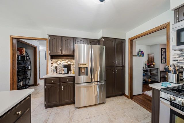 850 BAVARIAN COURT, Oshkosh, WI 54901