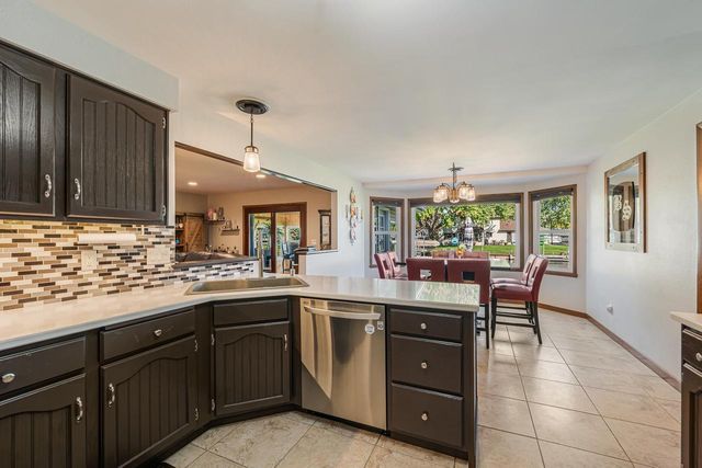 850 BAVARIAN COURT, Oshkosh, WI 54901