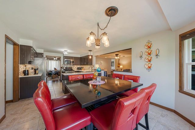 850 BAVARIAN COURT, Oshkosh, WI 54901