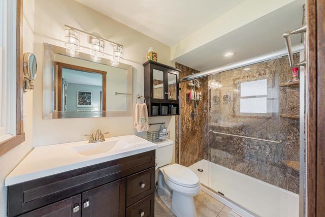 850 BAVARIAN COURT, Oshkosh, WI 54901