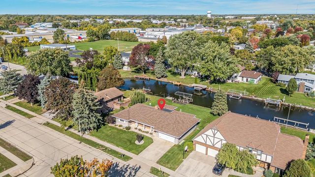 850 BAVARIAN COURT, Oshkosh, WI 54901