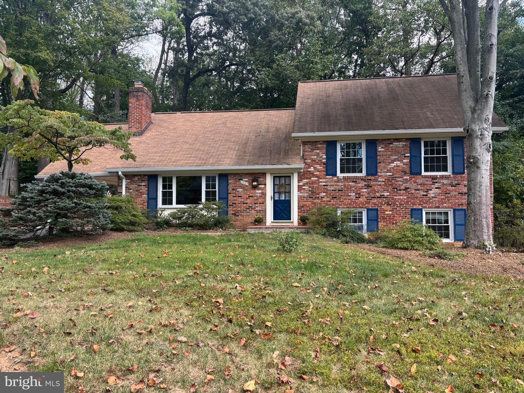 5025 KINGSTON DR, Annandale, VA 22003