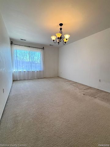 4973 E 10 Mile Road 8, Warren, MI 48091