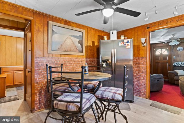 7 BURGNERS MILL RD, Carlisle, PA 17015