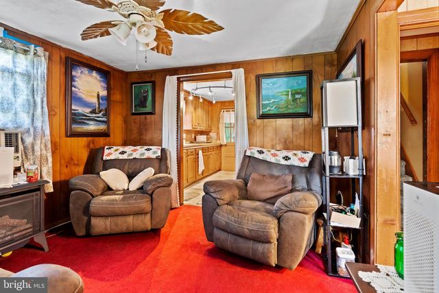 7 BURGNERS MILL RD, Carlisle, PA 17015