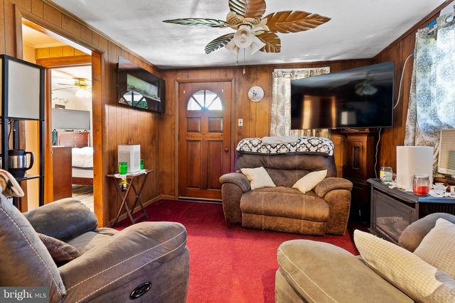 7 BURGNERS MILL RD, Carlisle, PA 17015