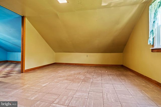 7 BURGNERS MILL RD, Carlisle, PA 17015