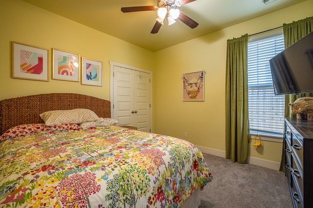 4746 W Canyon Run Drive, Fayetteville, AR 72704