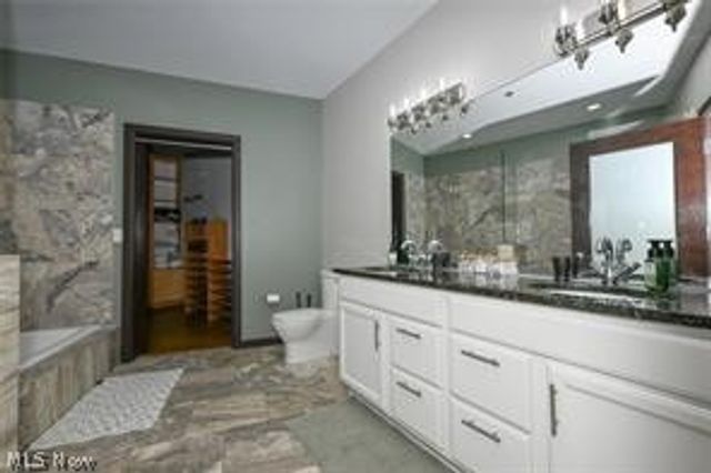 701 W Lakeside Avenue 608, Cleveland, OH 44113