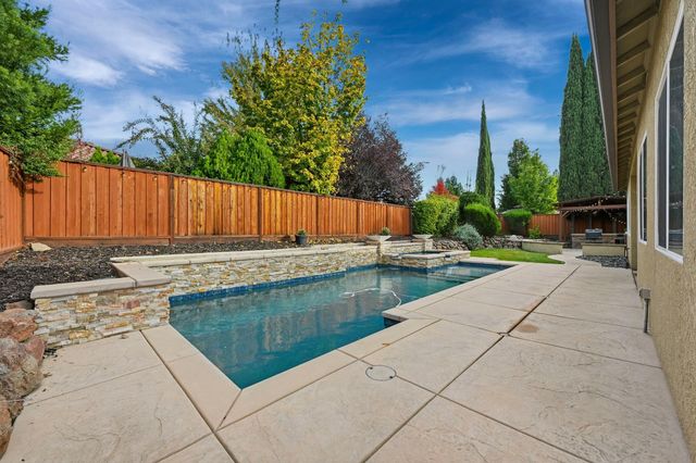 9320 Eagle Springs Pl, Roseville, CA 95747