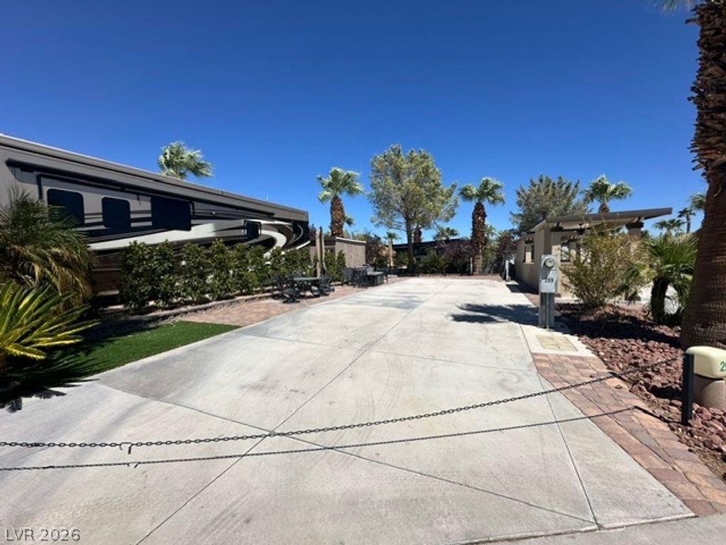 8175 Arville Street 289, Las Vegas, NV 89139