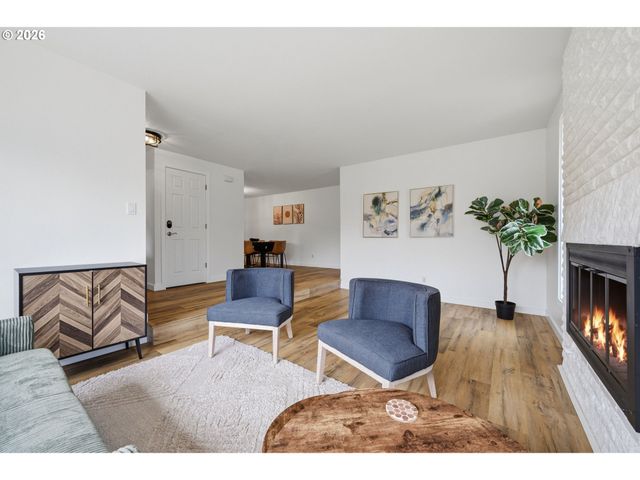 12311 BLUE RIDGE Dr, Oregon City, OR 97045