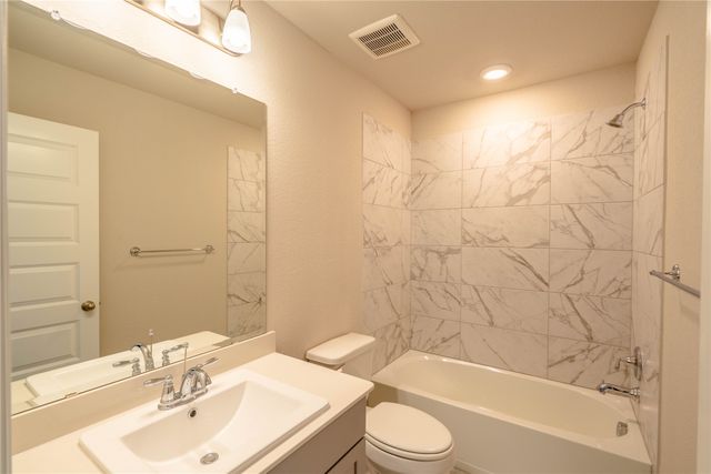 7800 Manilla Drive, Rowlett, TX 75088