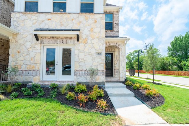 7800 Manilla Drive, Rowlett, TX 75088