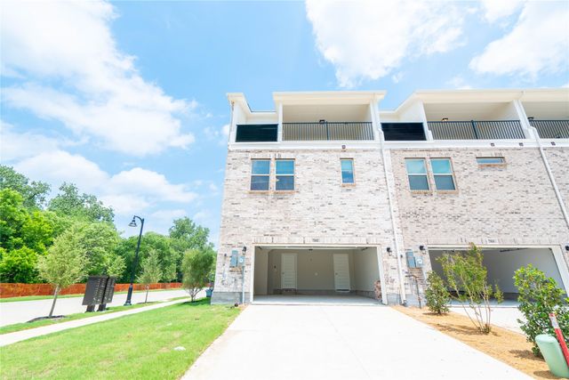 7800 Manilla Drive, Rowlett, TX 75088