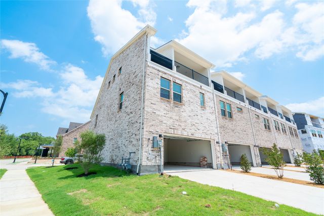 7800 Manilla Drive, Rowlett, TX 75088