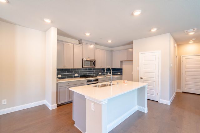 7800 Manilla Drive, Rowlett, TX 75088