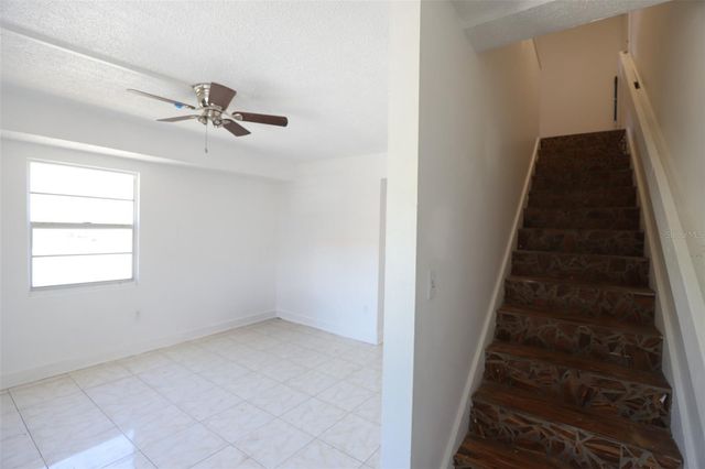 914 SW 8TH AVENUE 19, Gainesville, FL 32601