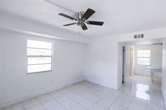914 SW 8TH AVENUE 19, Gainesville, FL 32601