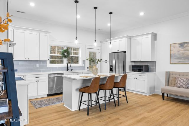 6903 Elna Marie Drive, Knoxville, TN 37924