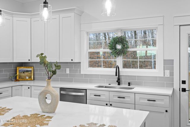 6903 Elna Marie Drive, Knoxville, TN 37924