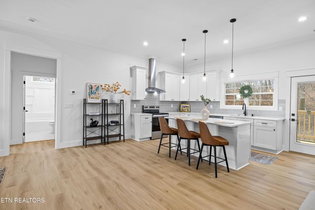 6903 Elna Marie Drive, Knoxville, TN 37924