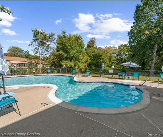 61315 Heritage Boulevard 4, South Lyon, MI 48178