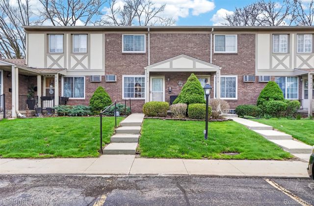 61315 Heritage Boulevard 4, South Lyon, MI 48178