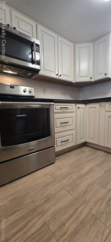 61315 Heritage Boulevard 4, South Lyon, MI 48178