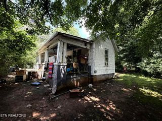 1006 Monroe St, Sweetwater, TN 37874