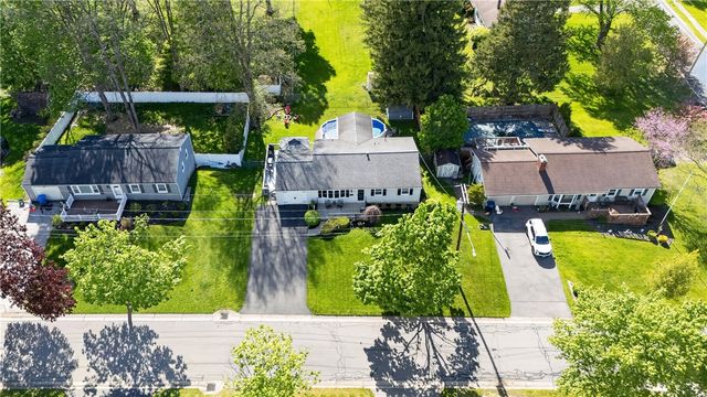 11 Aldrich Drive, Palmyra, NY 14522