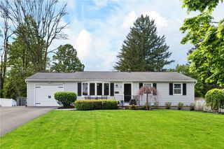 11 Aldrich Drive, Palmyra, NY 14522