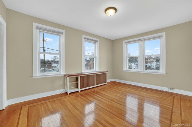 47 Rossiter Avenue, Yonkers, NY 10701