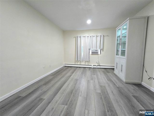 26 Clinton Street 4A, Belleville, NJ 07109
