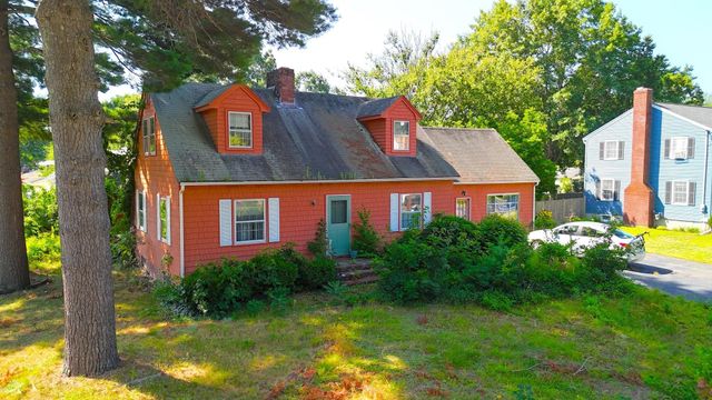 32 Evergreen Drive, Seabrook, NH 03874