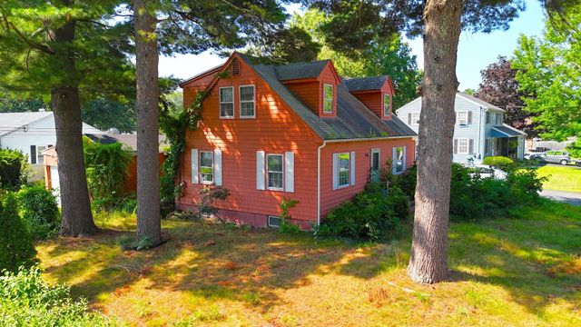32 Evergreen Drive, Seabrook, NH 03874