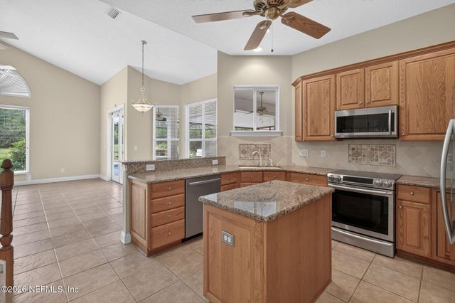 173 BELMONT Drive, St. Johns, FL 32259