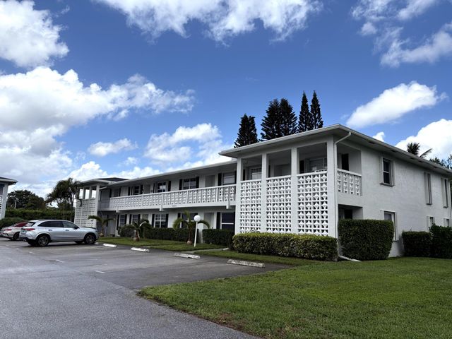 2825 SW 13th Street 204, Delray Beach, FL 33445