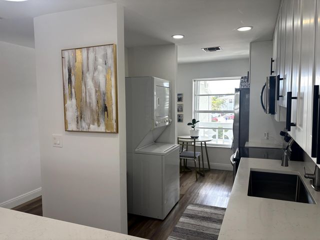 2825 SW 13th Street 204, Delray Beach, FL 33445